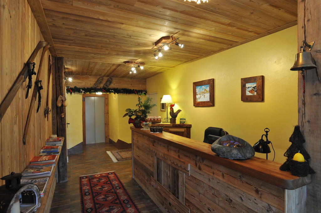Hotel Rendez-Vous - Aymavilles ภายนอก รูปภาพ