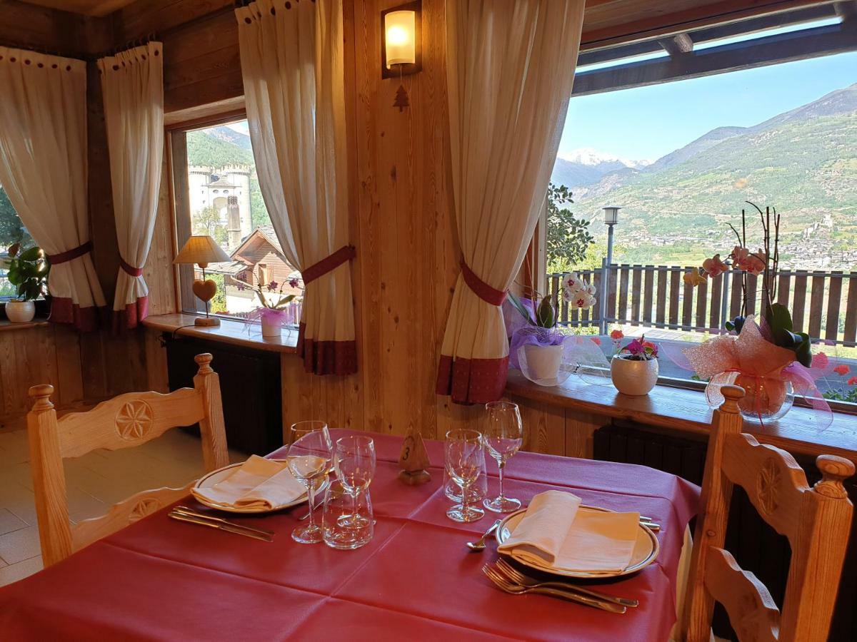 Hotel Rendez-Vous - Aymavilles ภายนอก รูปภาพ